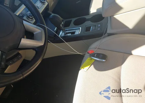 2015 Subaru Outback 2.5I Limited z USA, uszkodzony, nr VIN 4S4BSBLC7F3309794